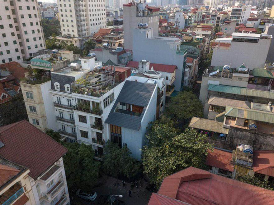 ngoi_nha_co_nhieu_cua_so_tai_ha_noi_10