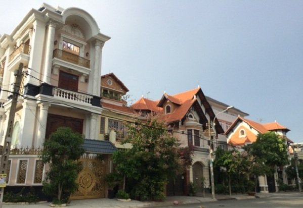 pho-nha-giau-khu-tay-bat-ngo-tang-gia-manh