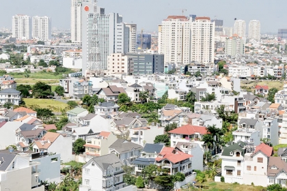 Khu Đông TPHCM chưa hiện đại đã quá tải