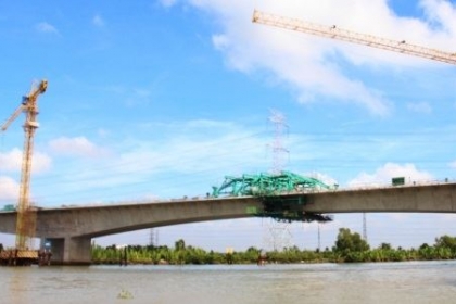 Tp.HCM: Hợp long cầu nghìn tỷ bắc qua sông Chà