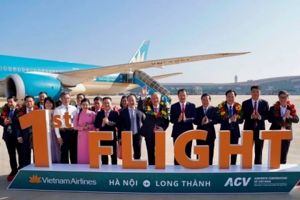 Vietnam Airlines thực hiện chuyến bay chở khách đầu tiên tại Sân bay Long Thành, 'bật công tắc' cửa ngõ hiện đại nhất Việt Nam