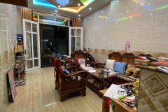 Xe hơi ngủ trong nhà Nguyễn Tư Giản, Gò Vấp, 2 tầng, giá 4.6 tỷ.