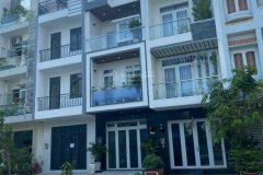 Nhà phố 92.5m2 - giá 13.6 tỷ - đang thu nhập mỗi tháng - đường D1, Q7